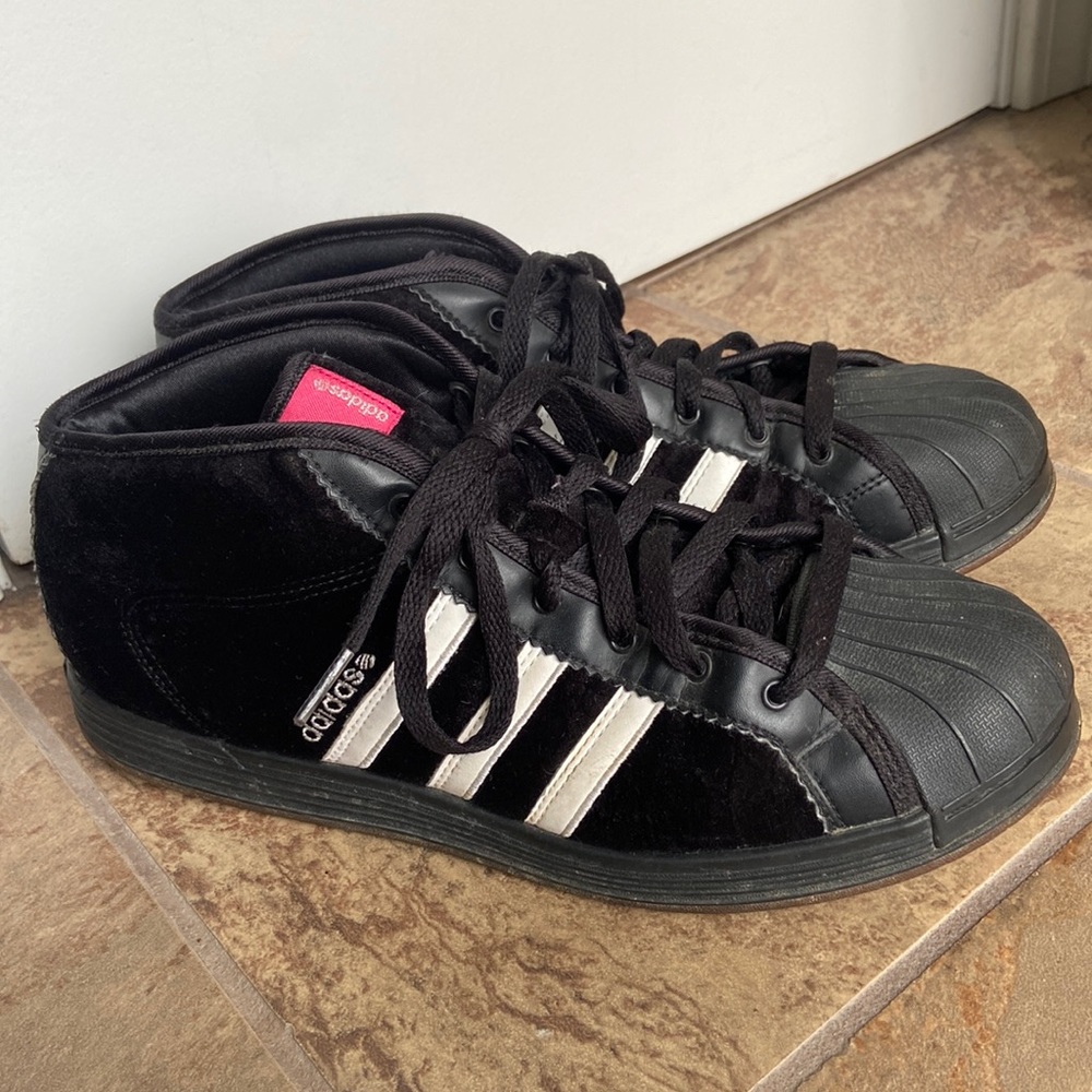 Adidas Mid Height Velvet Shell Toe Sneakers size 9.5